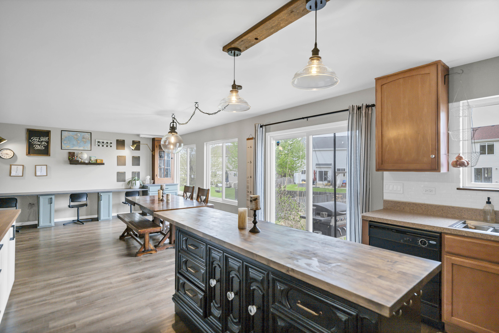 422 Westport Drive, Pingree Grove, IL 60140