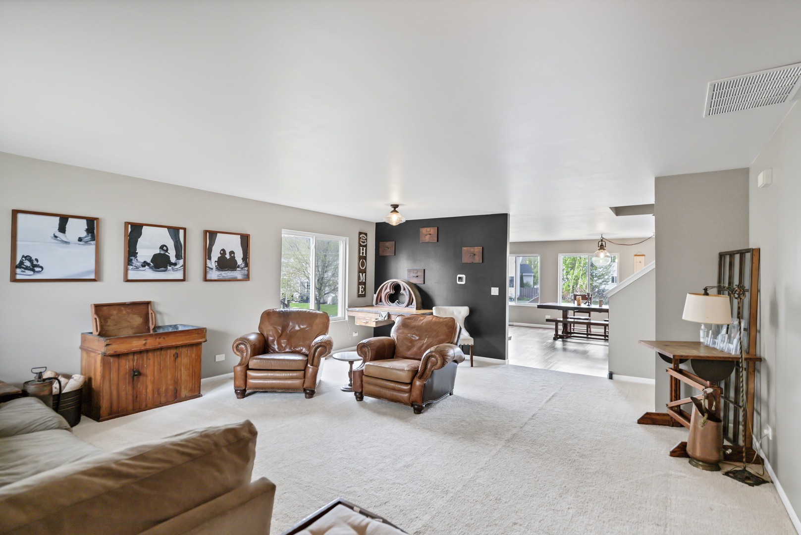 422 Westport Drive, Pingree Grove, IL 60140