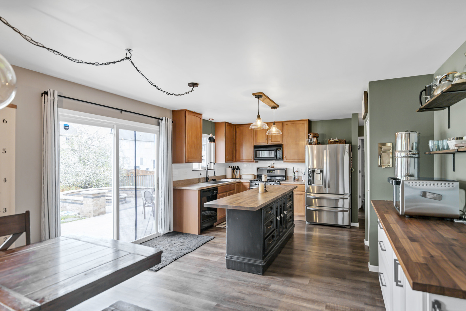 422 Westport Drive, Pingree Grove, IL 60140