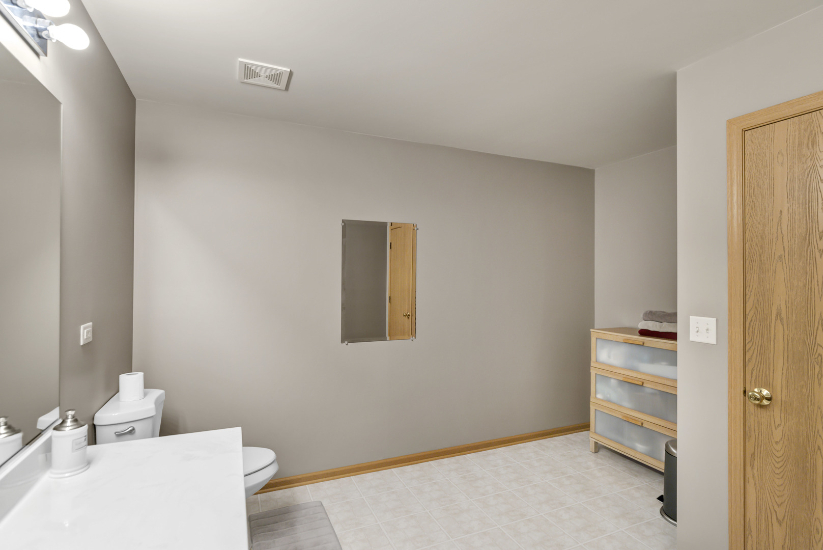 422 Westport Drive, Pingree Grove, IL 60140