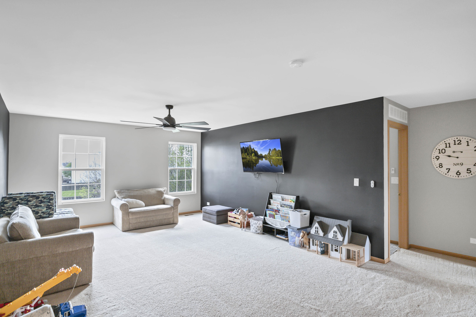 422 Westport Drive, Pingree Grove, IL 60140