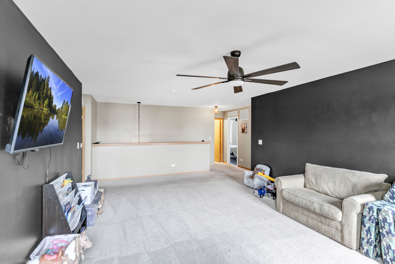 422 Westport Drive, Pingree Grove, IL 60140