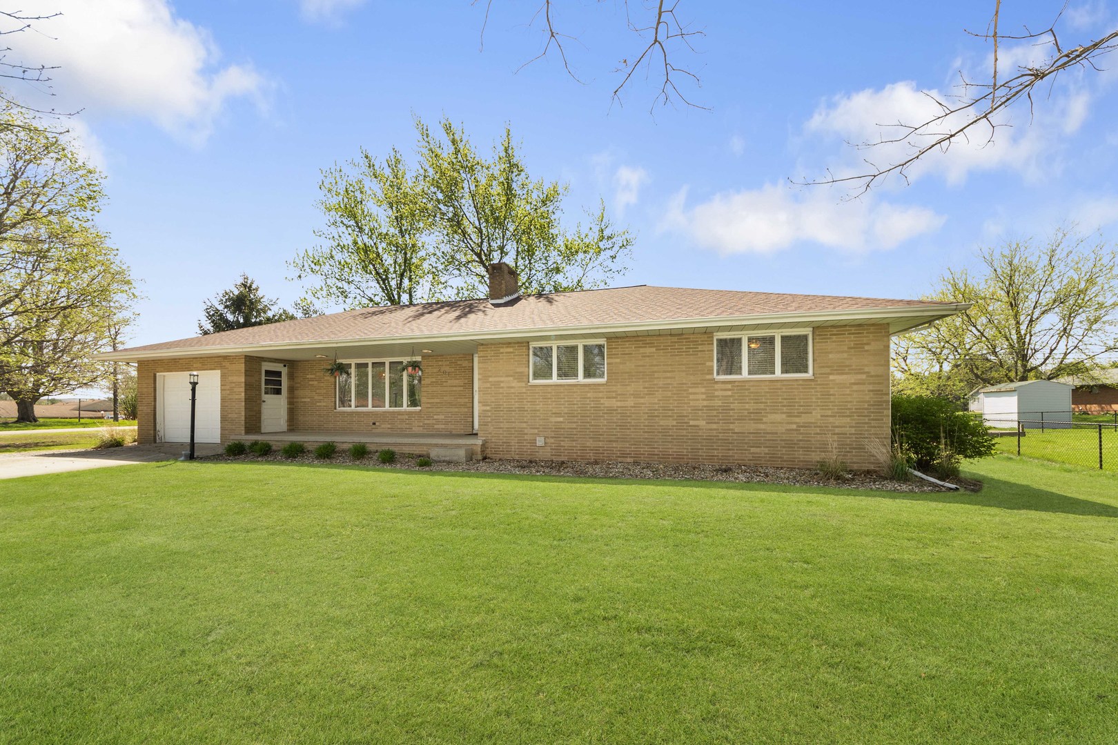 201 Cedar Lane, Minonk, IL 61760