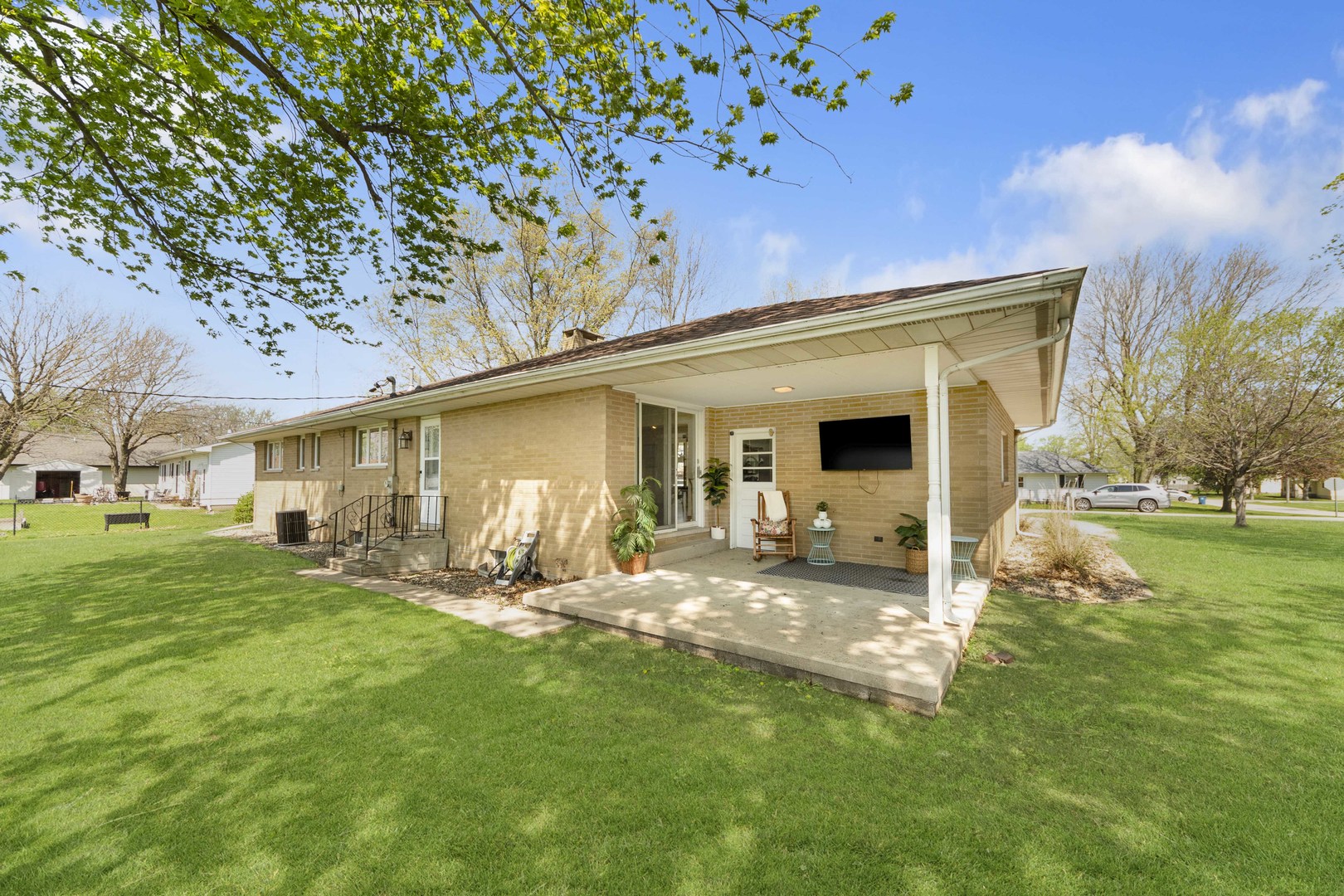 201 Cedar Lane, Minonk, IL 61760