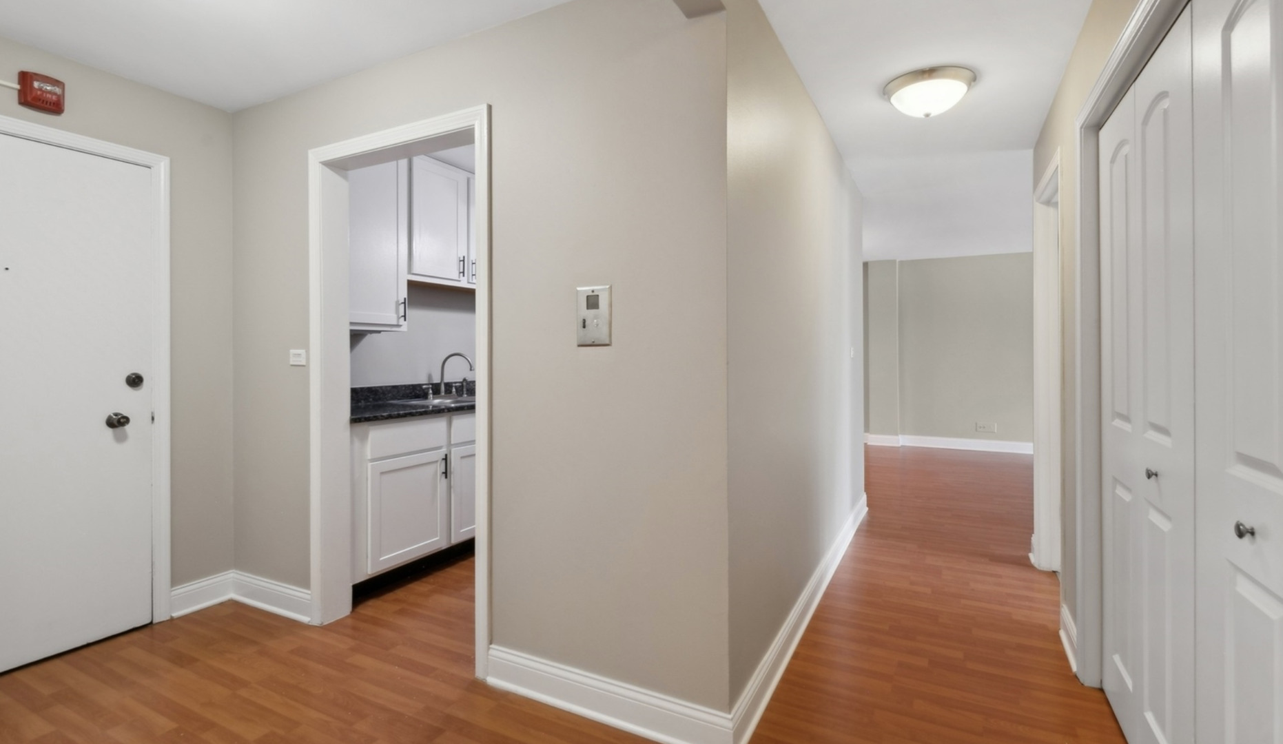 2500 Windsor Mall #1F, Park Ridge, IL 60068