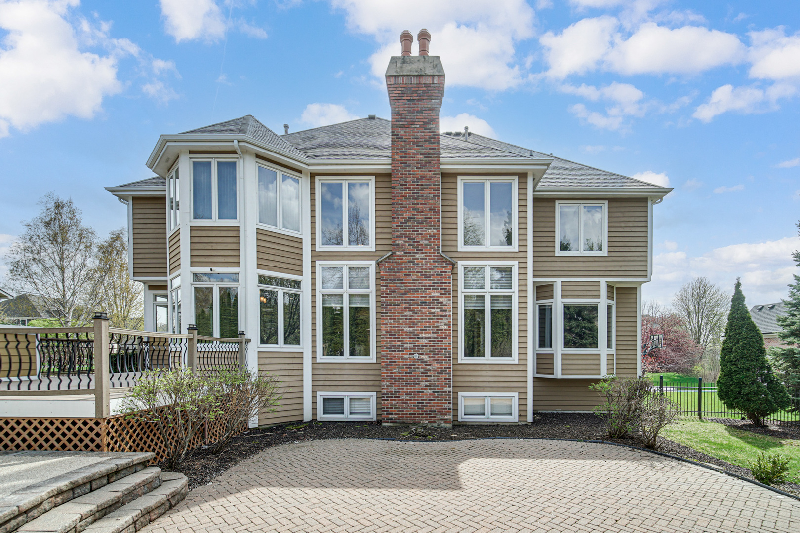 3N777 Walt Whitman Road, St. Charles, IL 60175