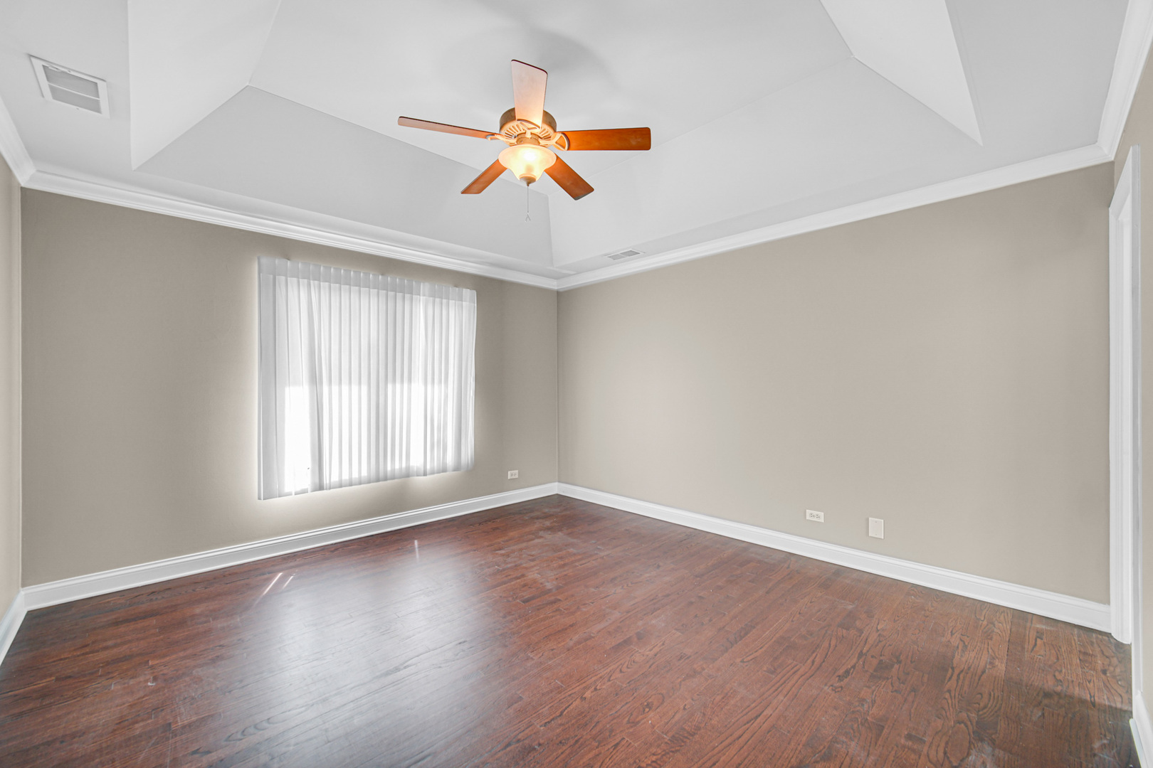 3N777 Walt Whitman Road, St. Charles, IL 60175