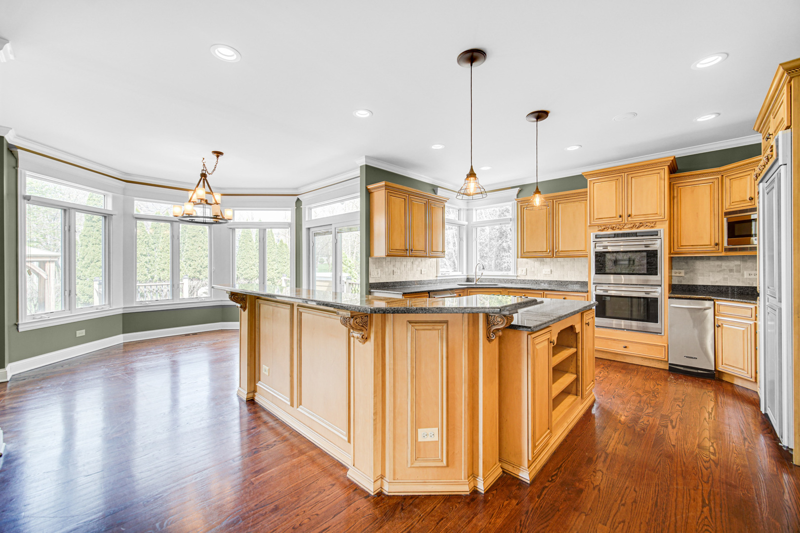 3N777 Walt Whitman Road, St. Charles, IL 60175