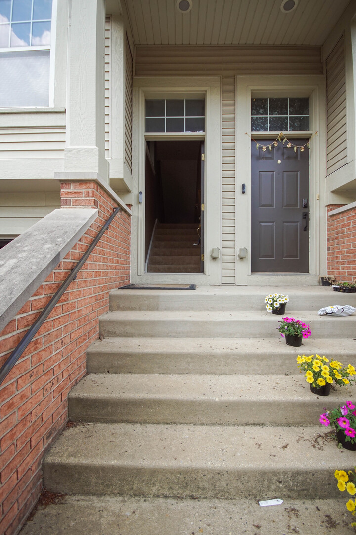 3373 Kentshire Square, Aurora, IL 60504