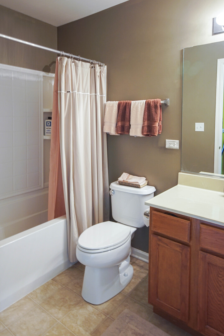 3373 Kentshire Square, Aurora, IL 60504
