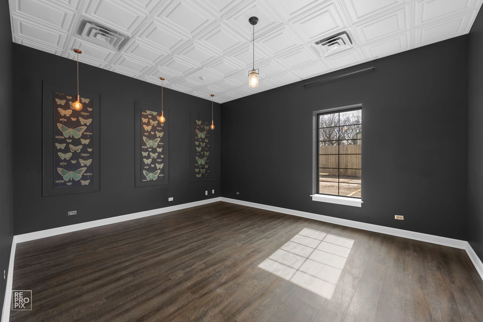 616 W CHILDS Street, Wheaton, IL 60187