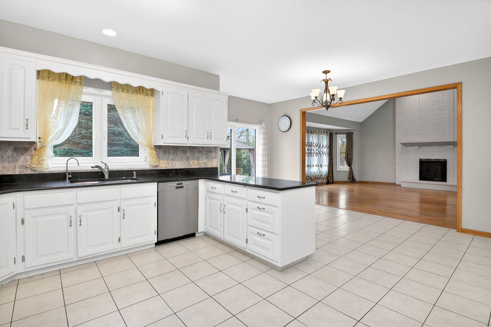 406 E Diane Drive, Palatine, IL 60074