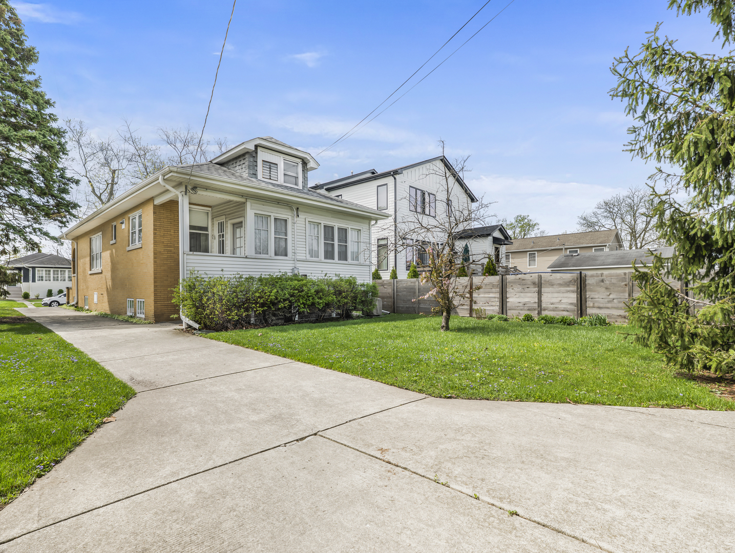 1118 Garden Street, Park Ridge, IL 60068