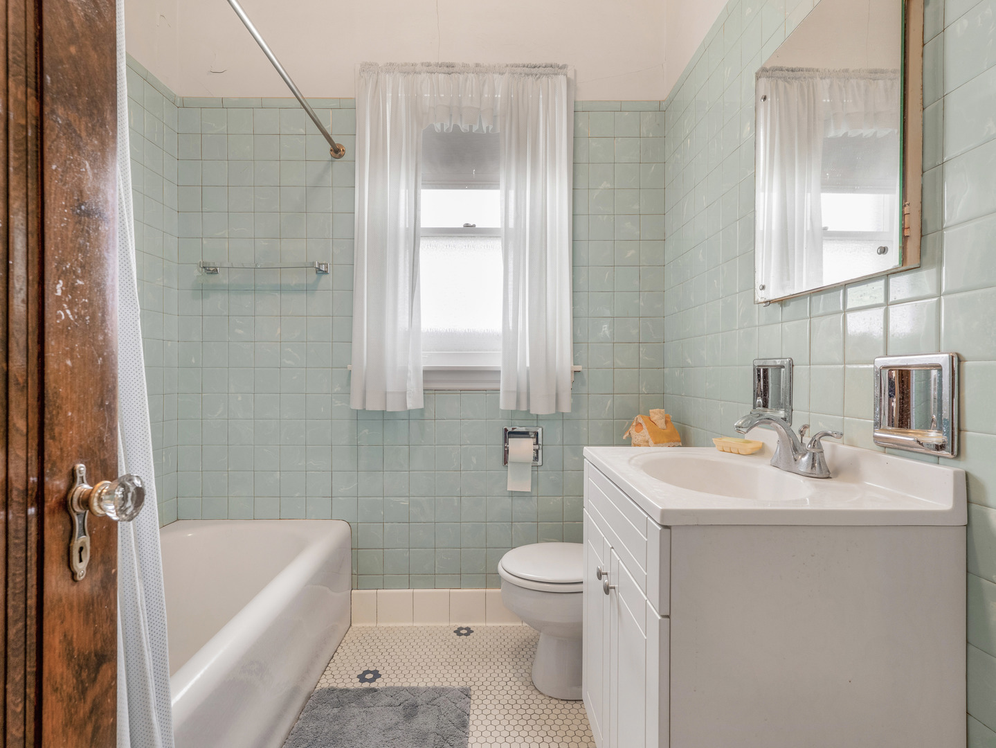 1118 Garden Street, Park Ridge, IL 60068