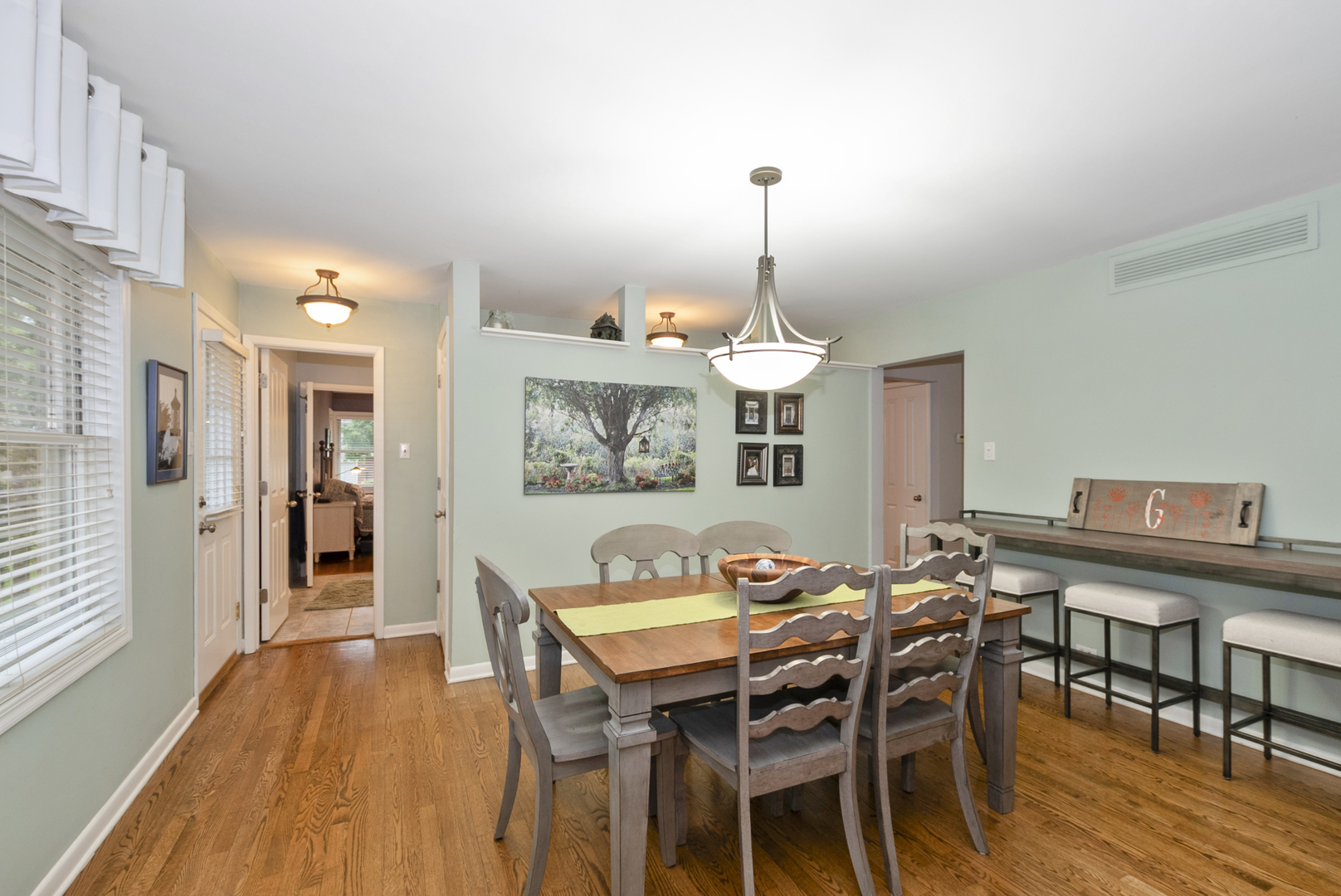 5301 howard Avenue, Western Springs, IL 60558