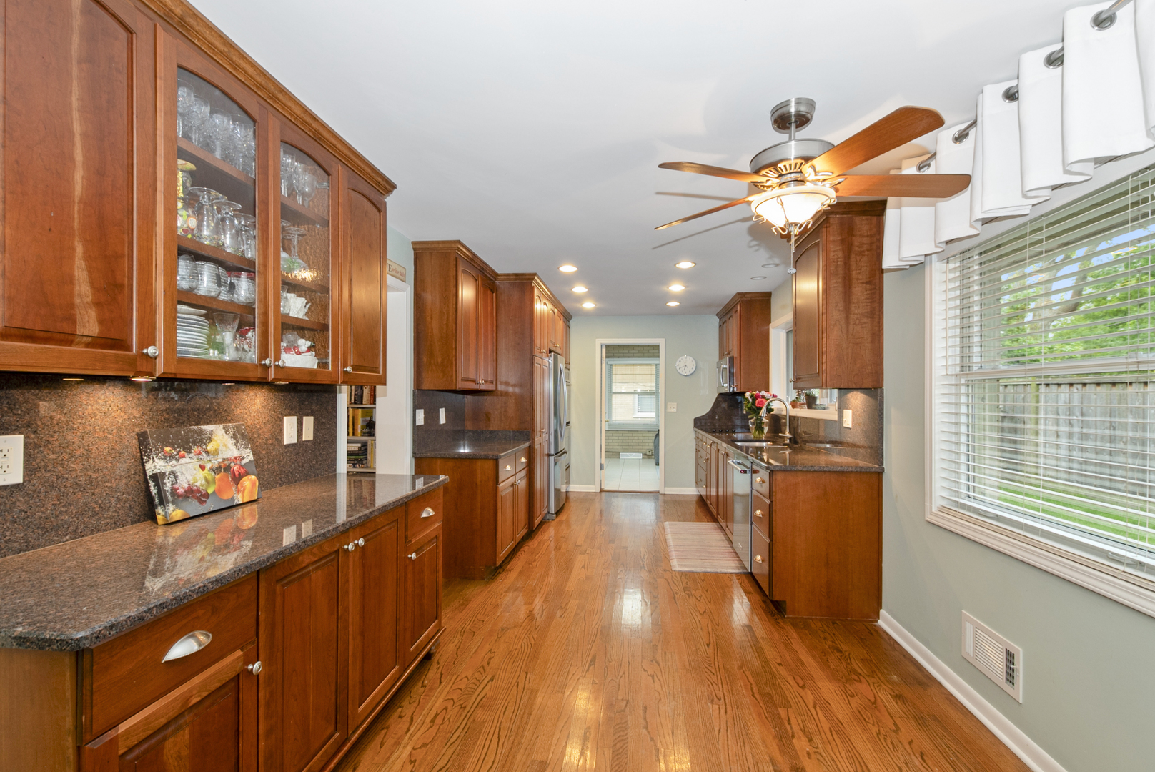 5301 howard Avenue, Western Springs, IL 60558