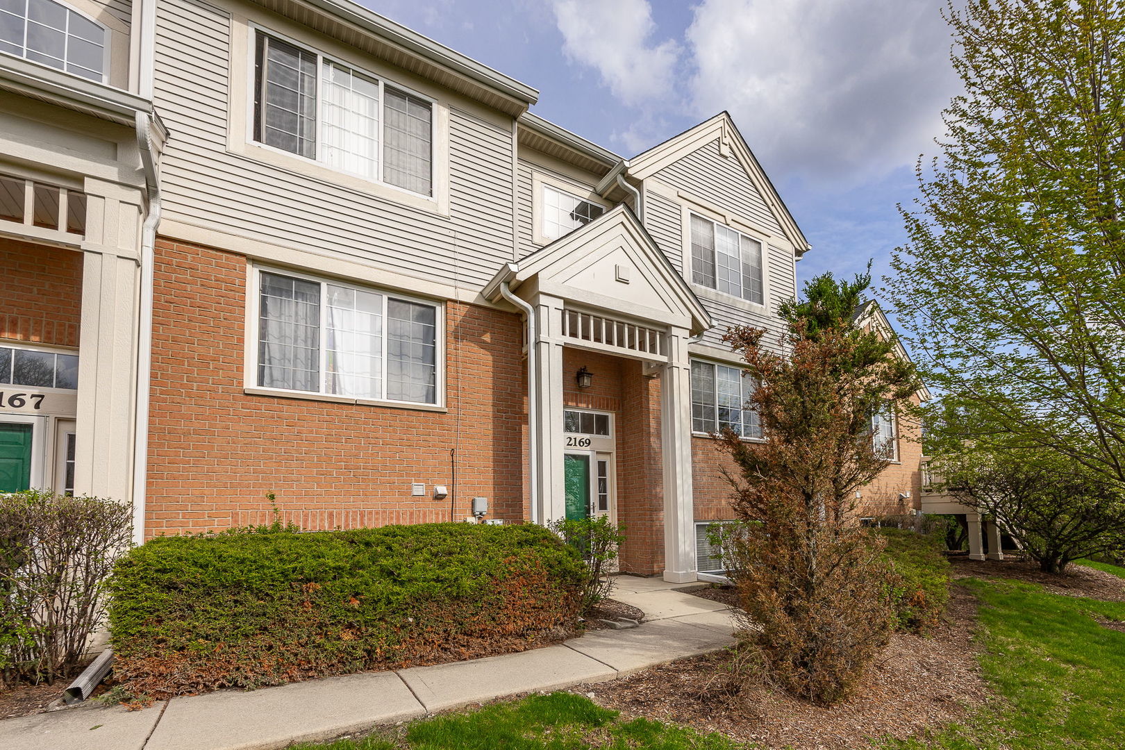 2169 W Concord Lane, Addison, IL 60101