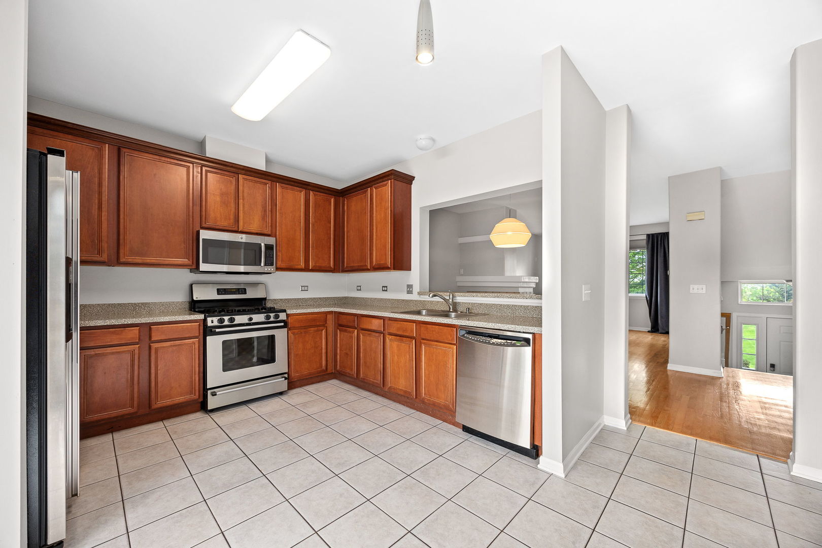 2169 W Concord Lane, Addison, IL 60101