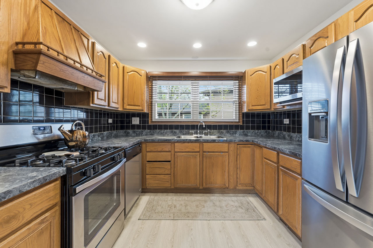 424 Assembly Drive, Bolingbrook, IL 60440