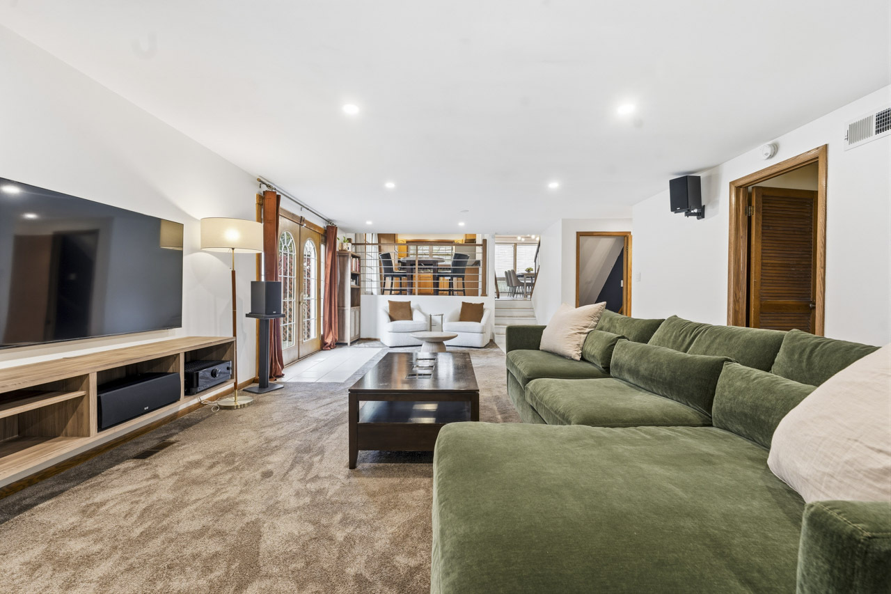 424 Assembly Drive, Bolingbrook, IL 60440