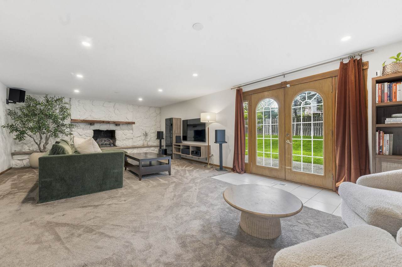 424 Assembly Drive, Bolingbrook, IL 60440