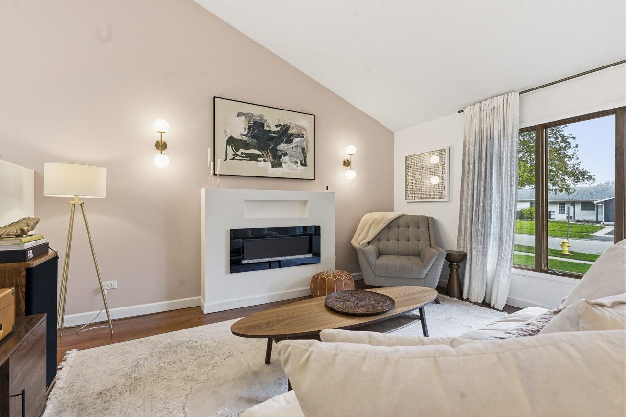 424 Assembly Drive, Bolingbrook, IL 60440