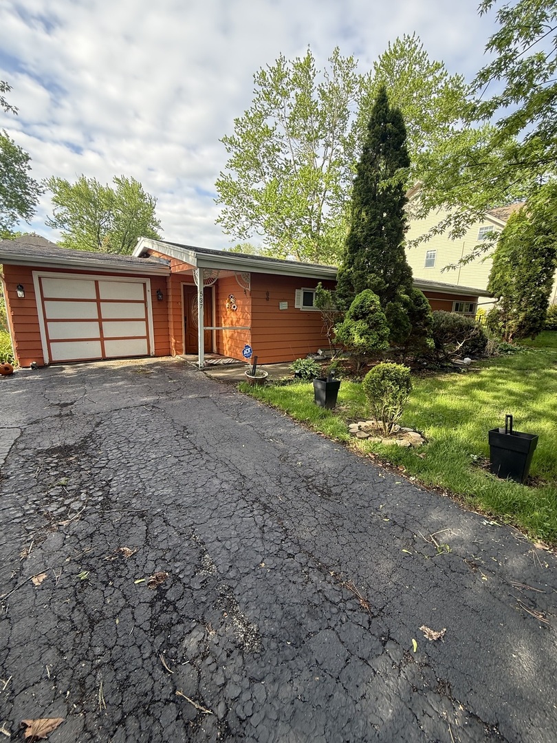 22W537 Cherry Lane, Glen Ellyn, IL 60137