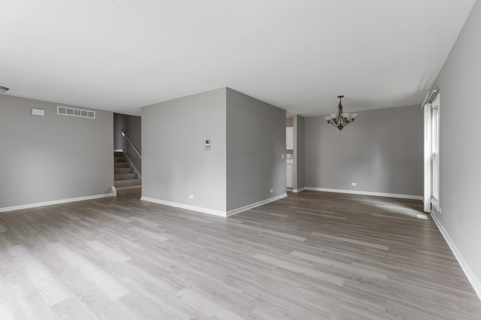 135 Encina Drive, Naperville, IL 60540