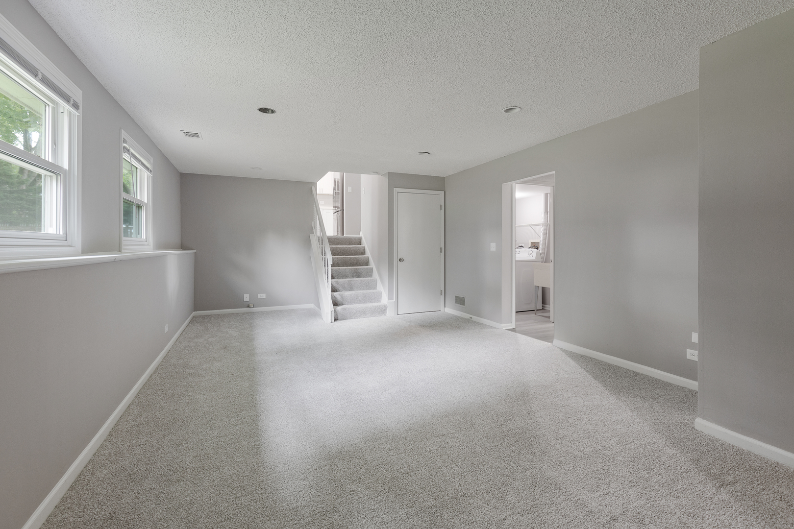 135 Encina Drive, Naperville, IL 60540