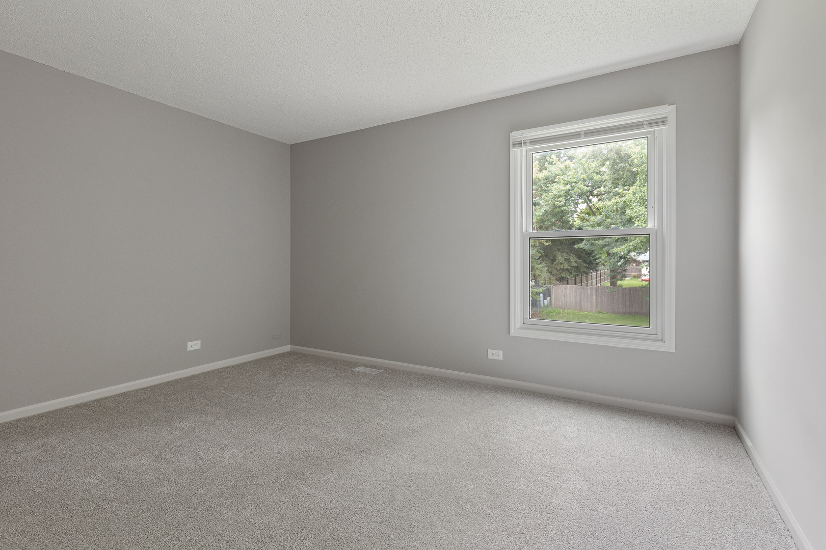 135 Encina Drive, Naperville, IL 60540