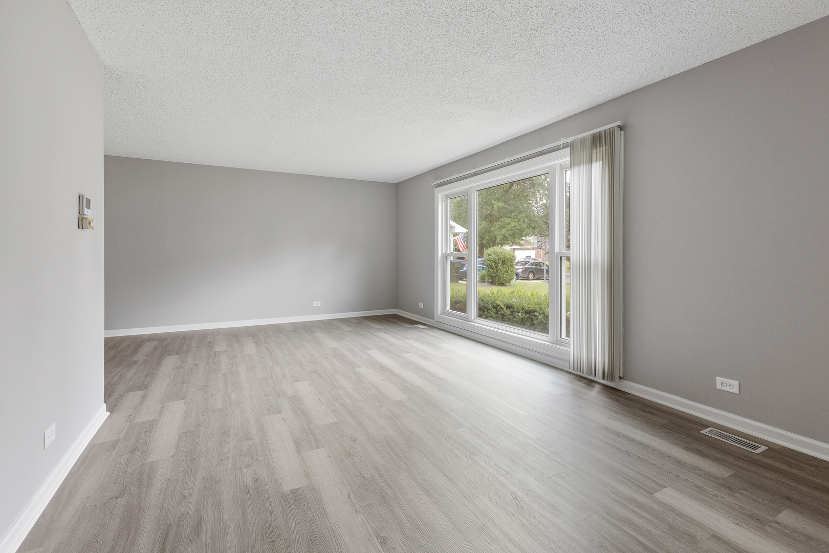 135 Encina Drive, Naperville, IL 60540