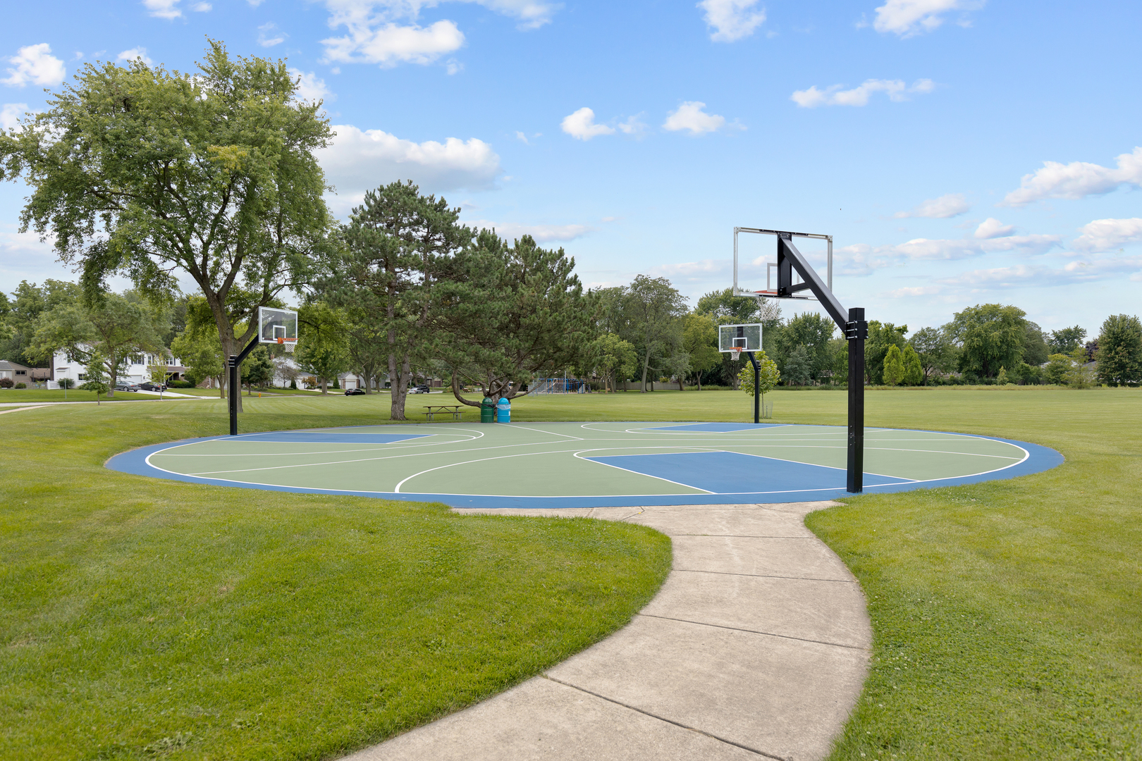 135 Encina Drive, Naperville, IL 60540