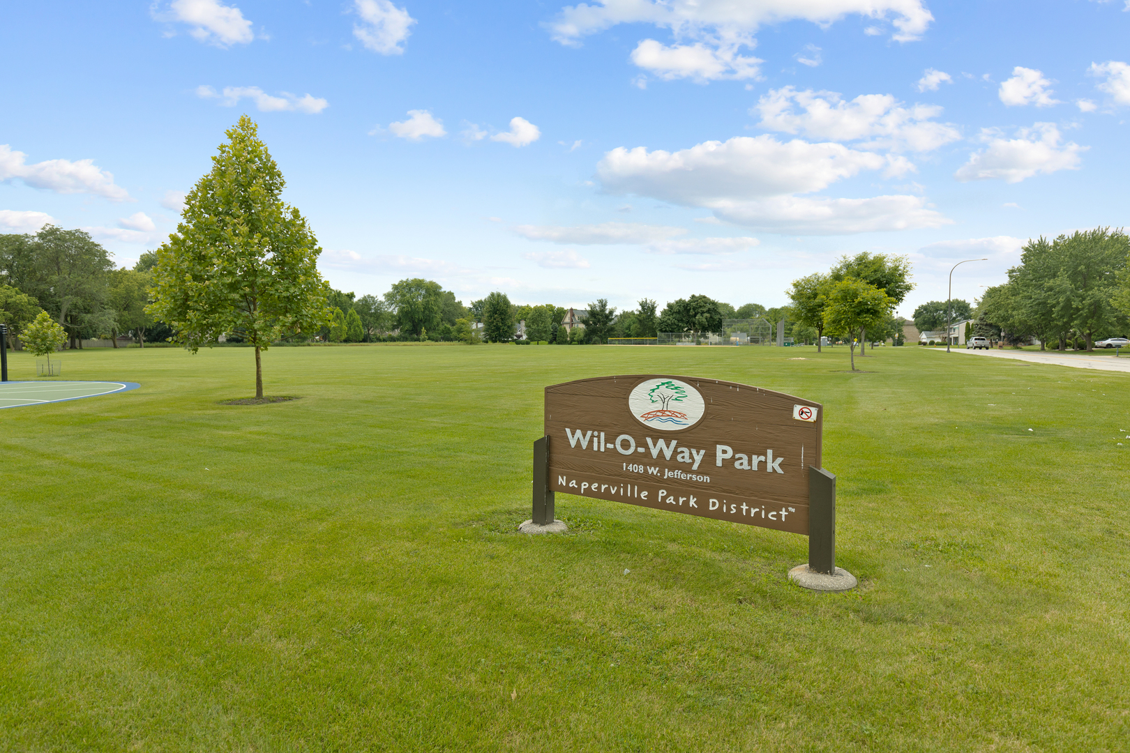 135 Encina Drive, Naperville, IL 60540