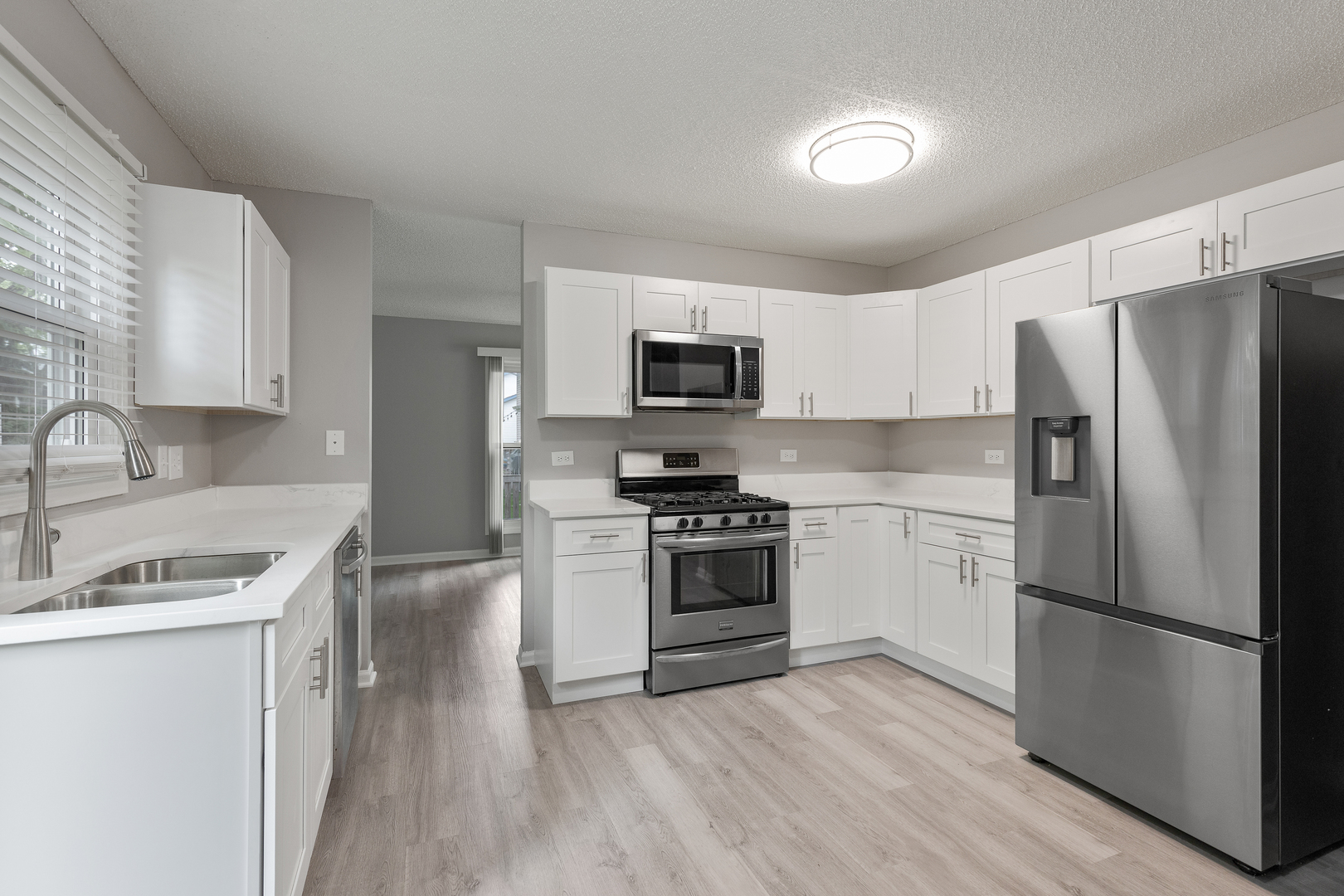 135 Encina Drive, Naperville, IL 60540