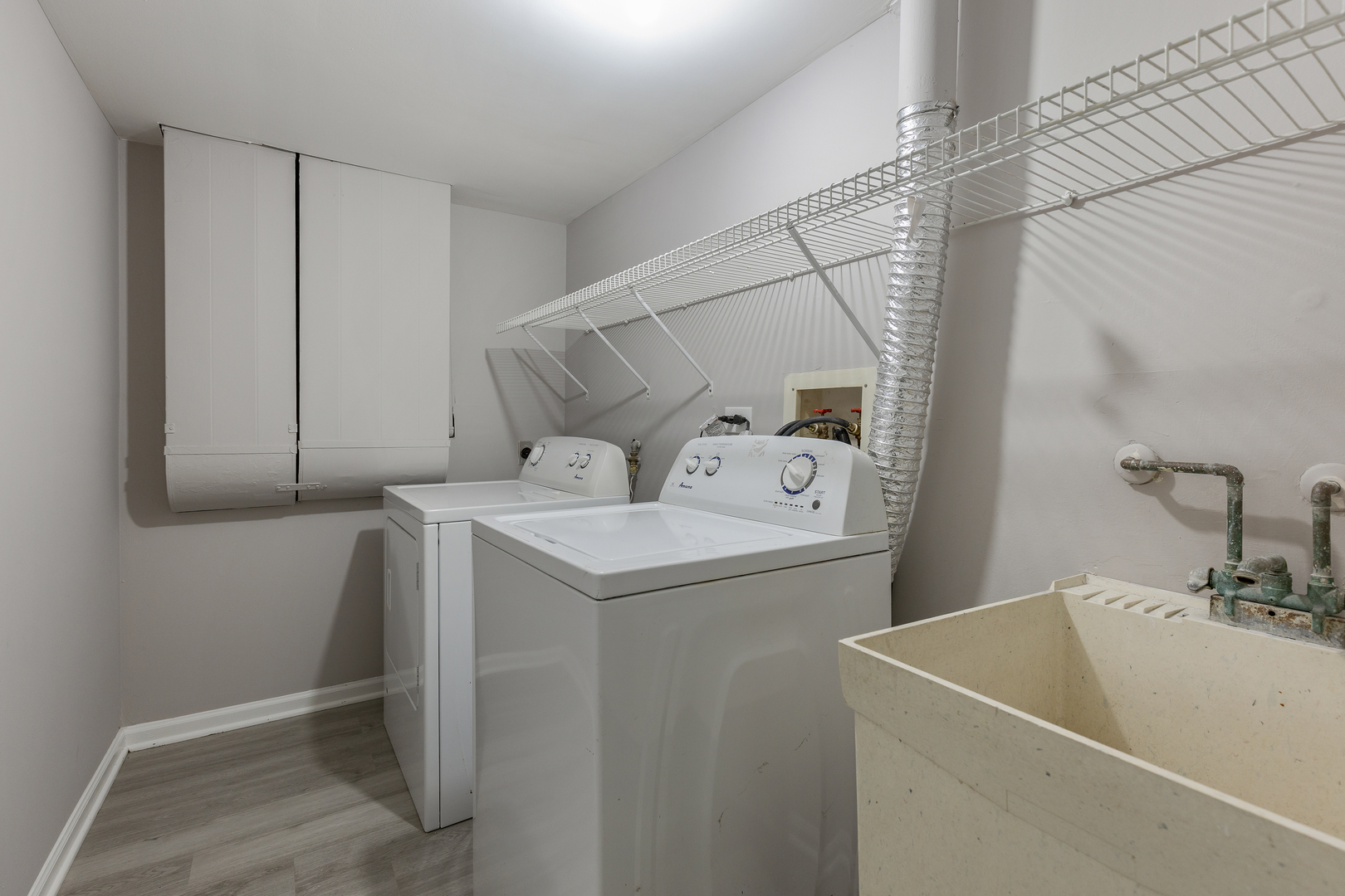 135 Encina Drive, Naperville, IL 60540