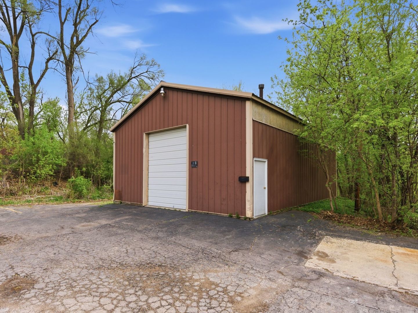 143 S Liberty Street, Elgin, IL 60120