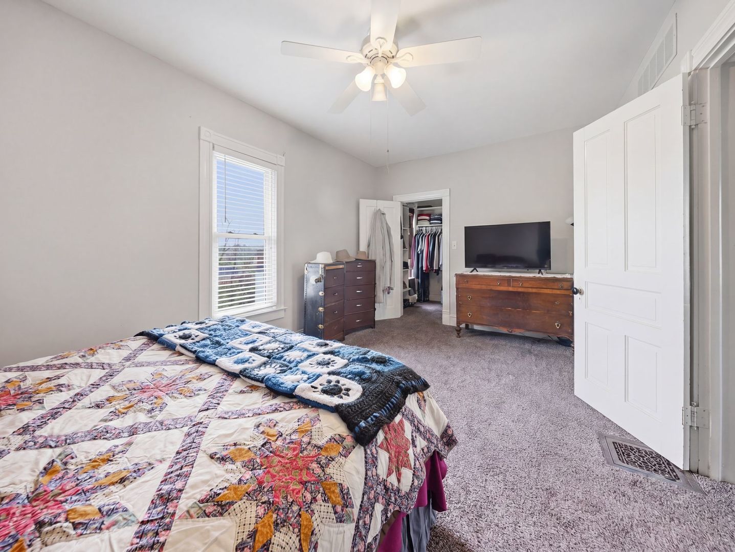 143 S Liberty Street, Elgin, IL 60120