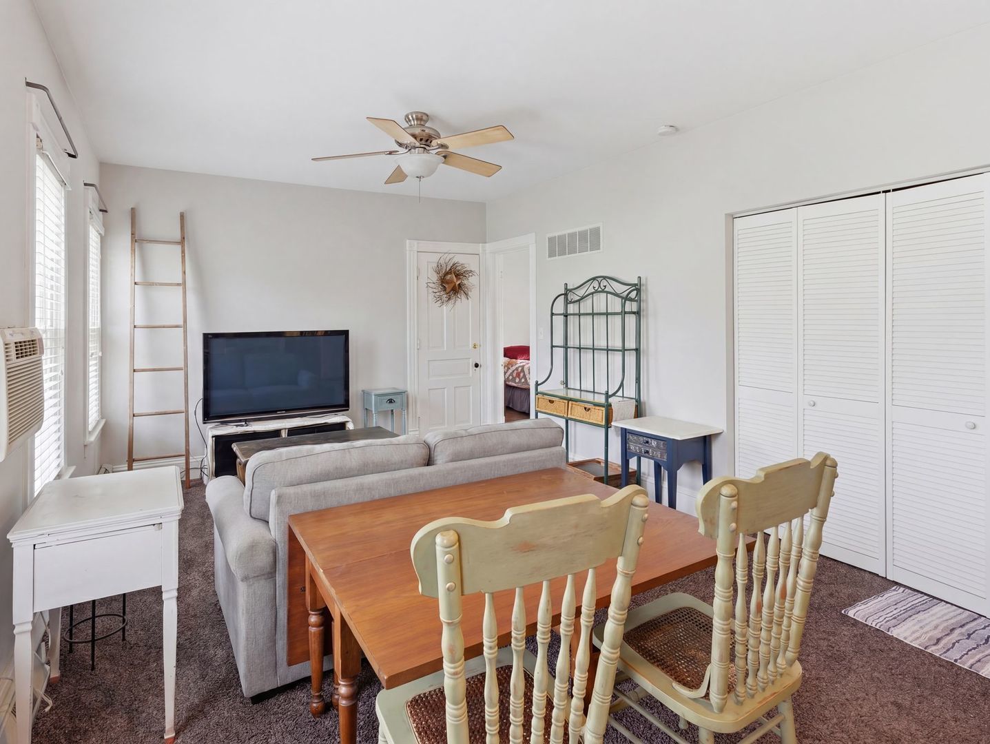 143 S Liberty Street, Elgin, IL 60120