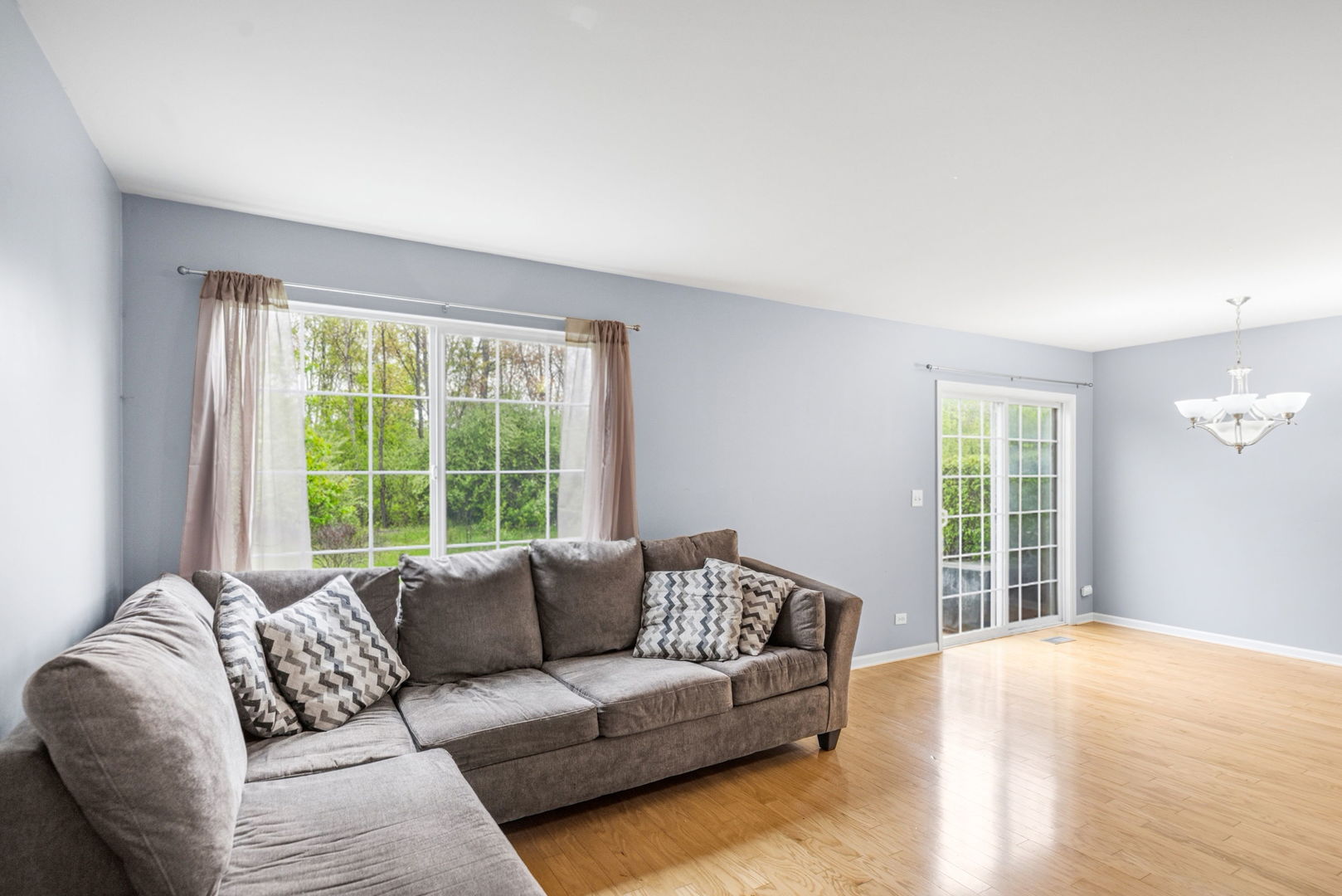 28088 W Niagara Street, Lakemoor, IL 60051
