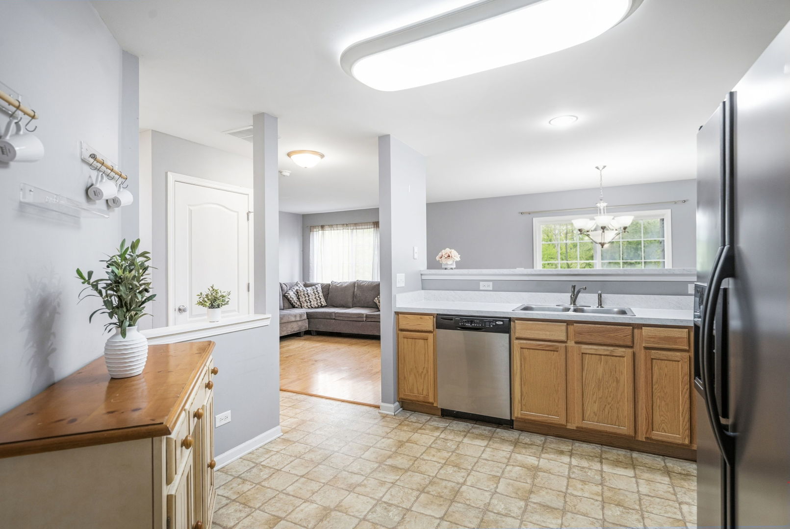 28088 W Niagara Street, Lakemoor, IL 60051
