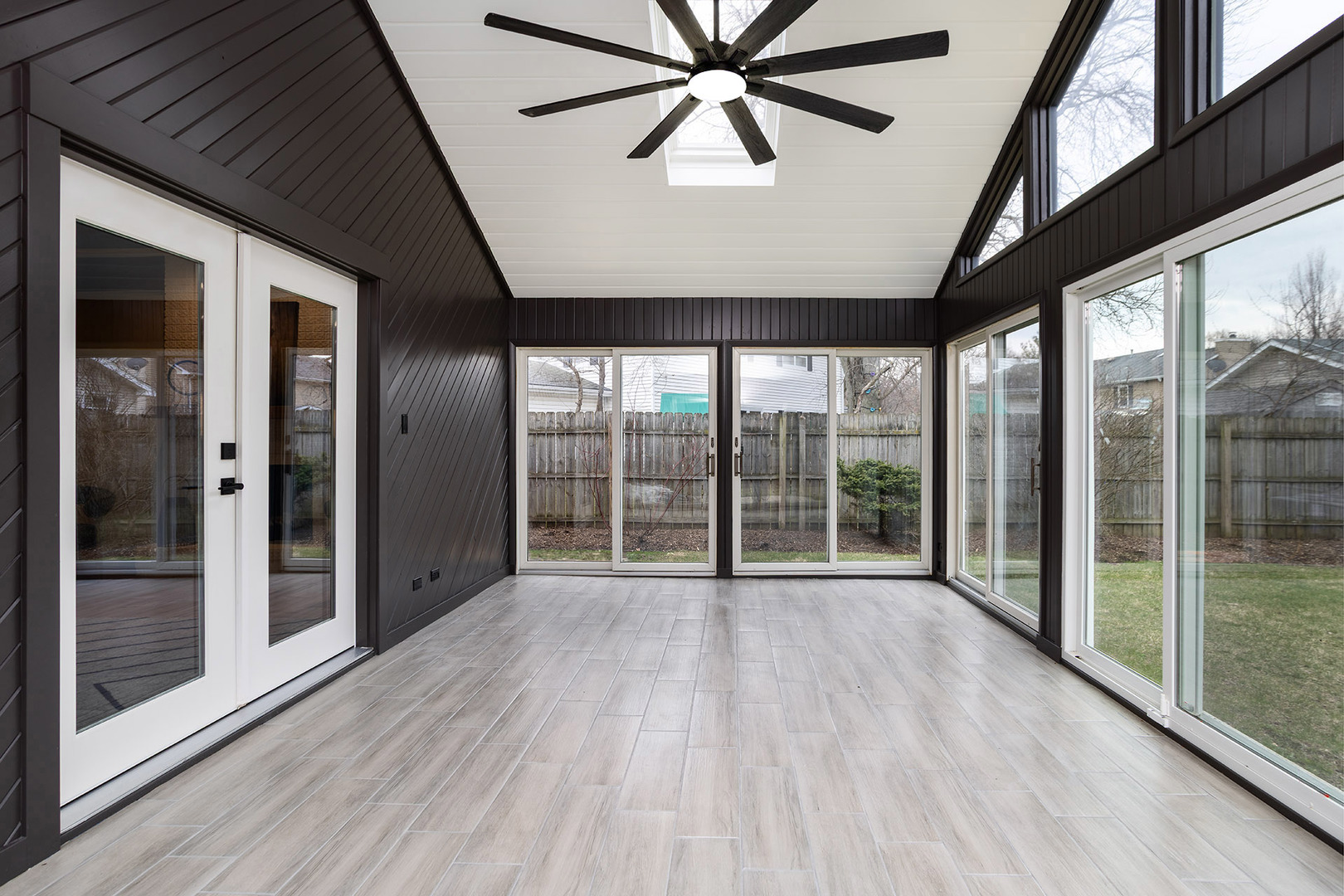 530 Cumberland Trail, Elgin, IL 60123