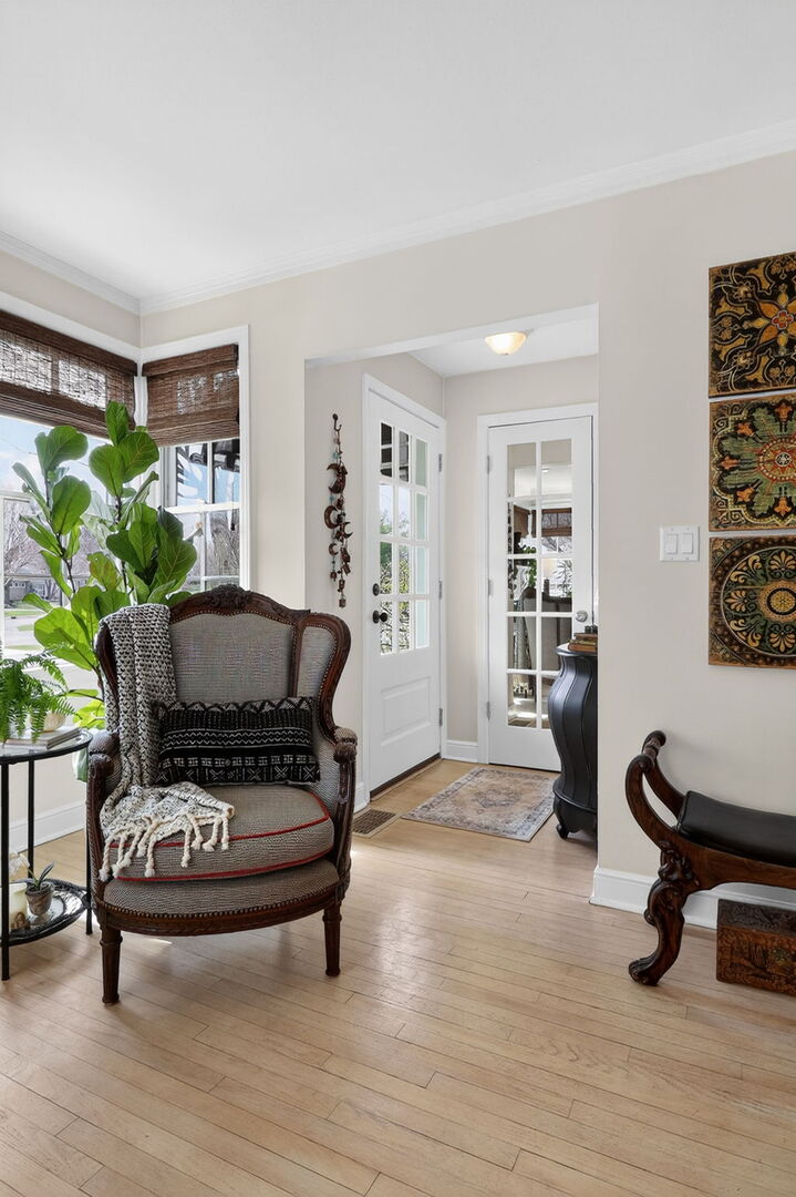 284 Chesterfield Avenue, Glen Ellyn, IL 60137