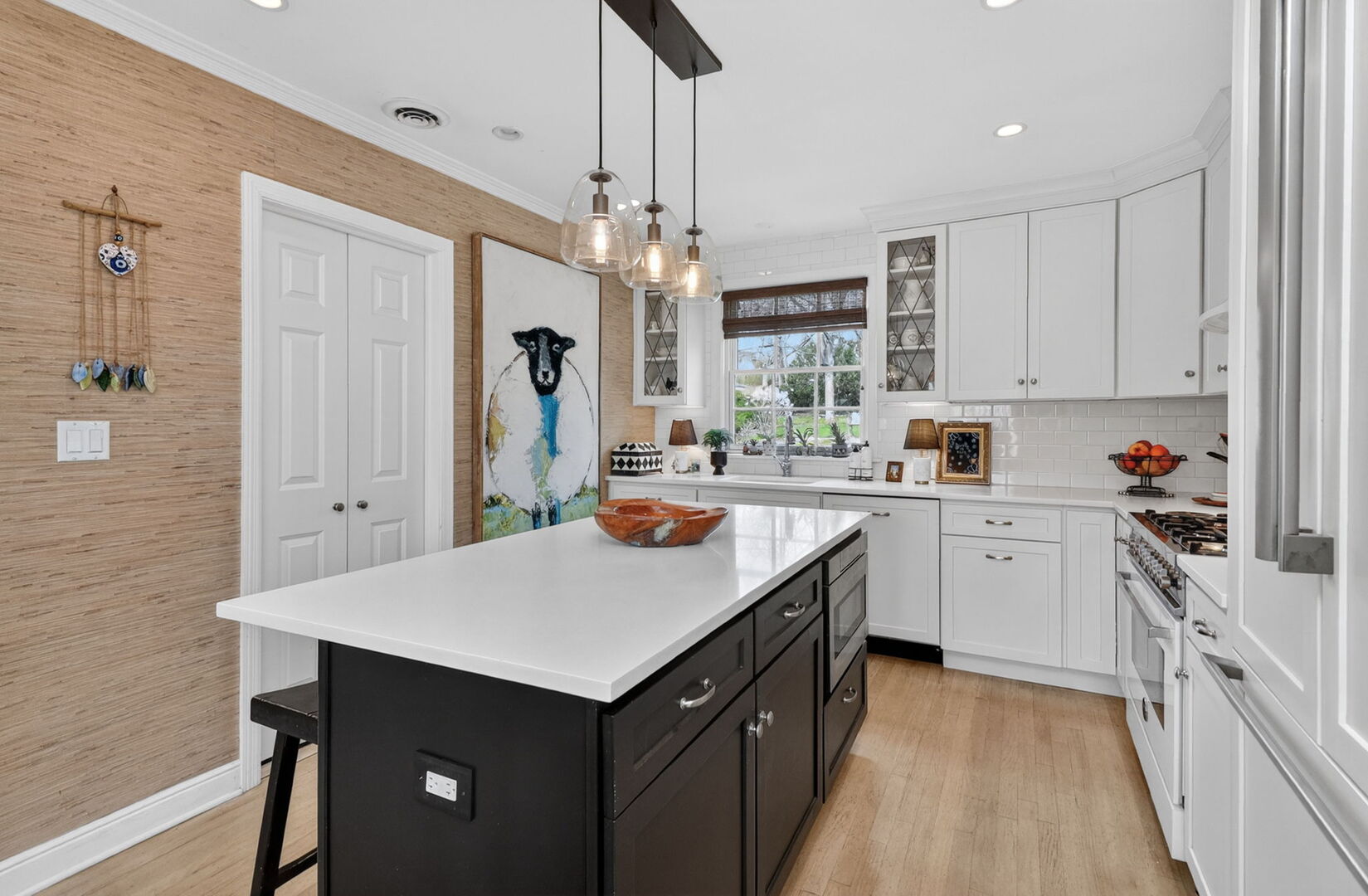 284 Chesterfield Avenue, Glen Ellyn, IL 60137