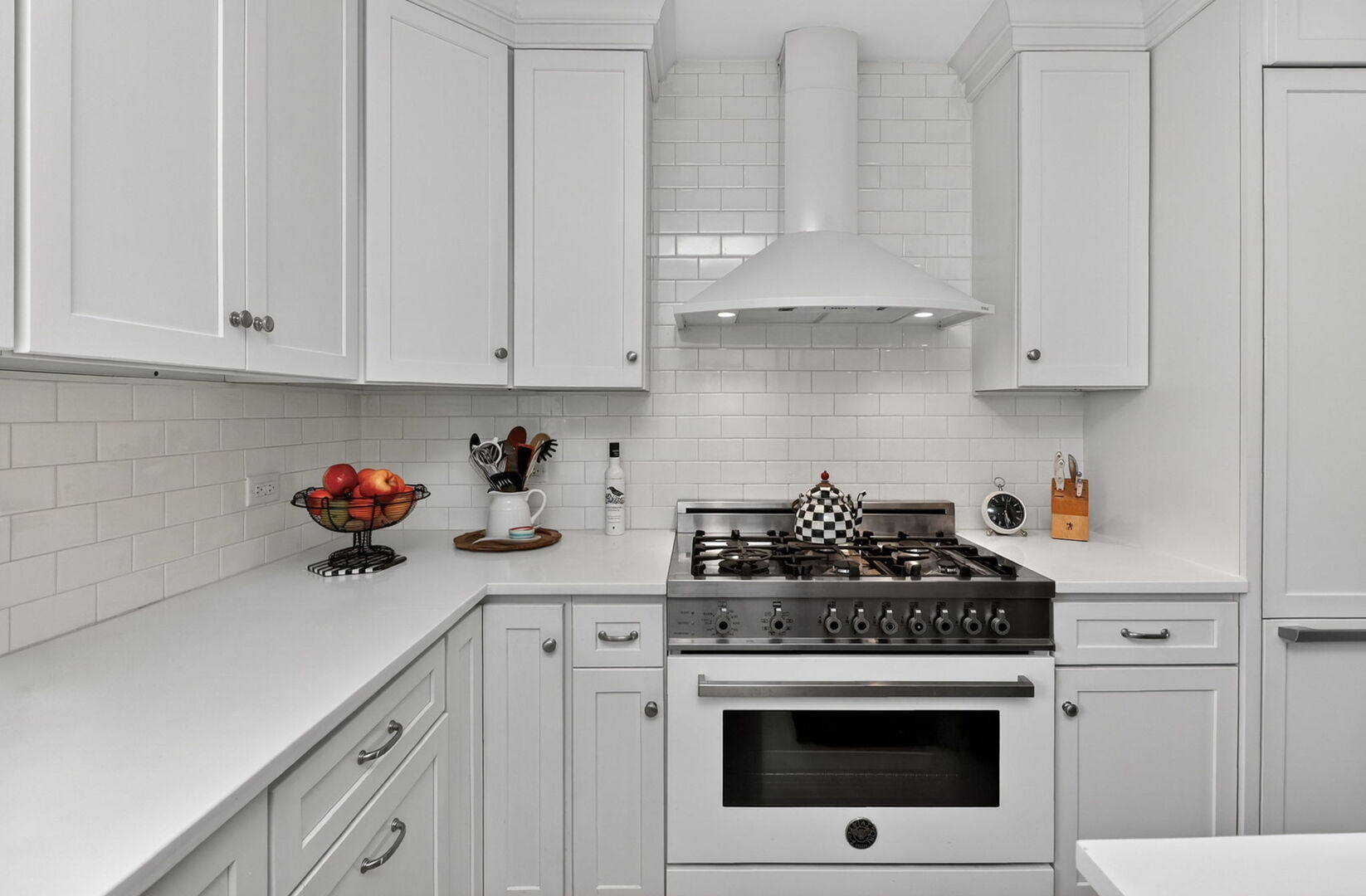 284 Chesterfield Avenue, Glen Ellyn, IL 60137