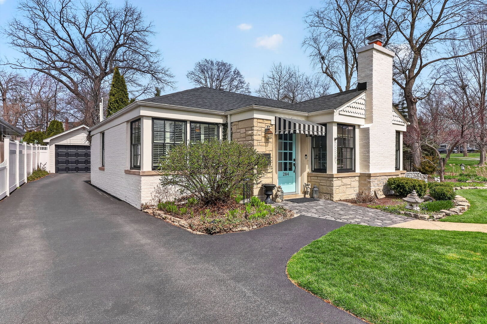 284 Chesterfield Avenue, Glen Ellyn, IL 60137
