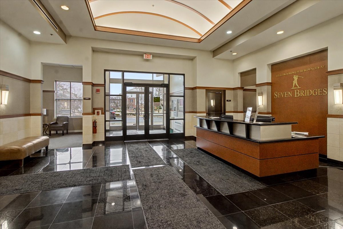 6420 Double Eagle Drive #801, Woodridge, IL 60517