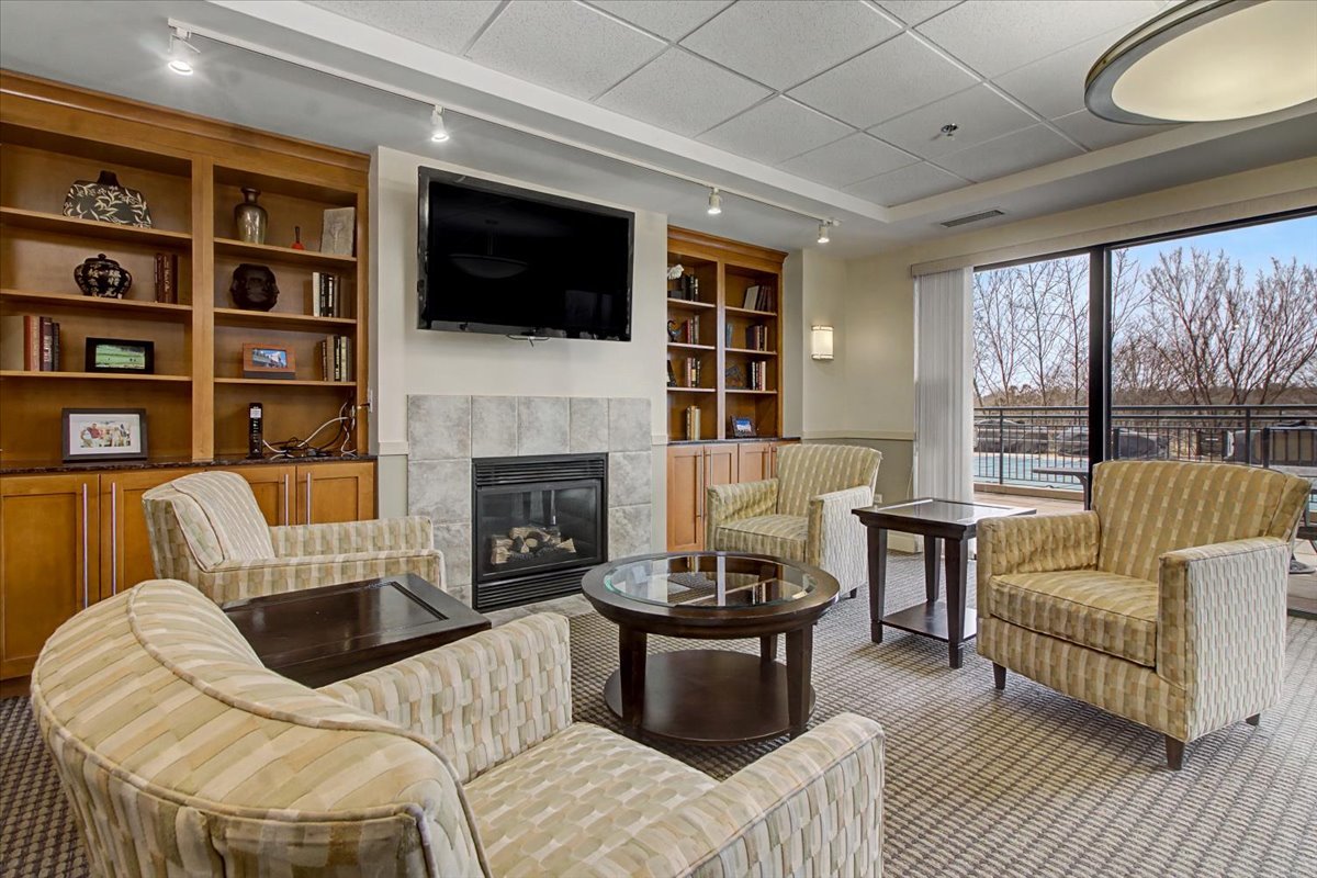 6420 Double Eagle Drive #801, Woodridge, IL 60517