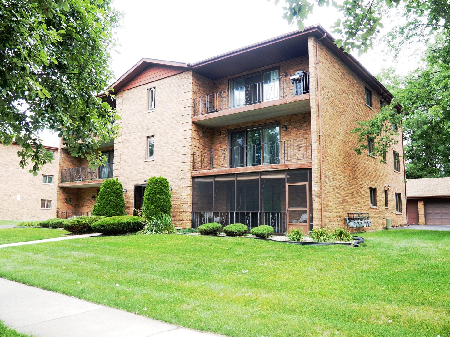 14531 S Ravinia Avenue #3S, Orland Park, IL 60462