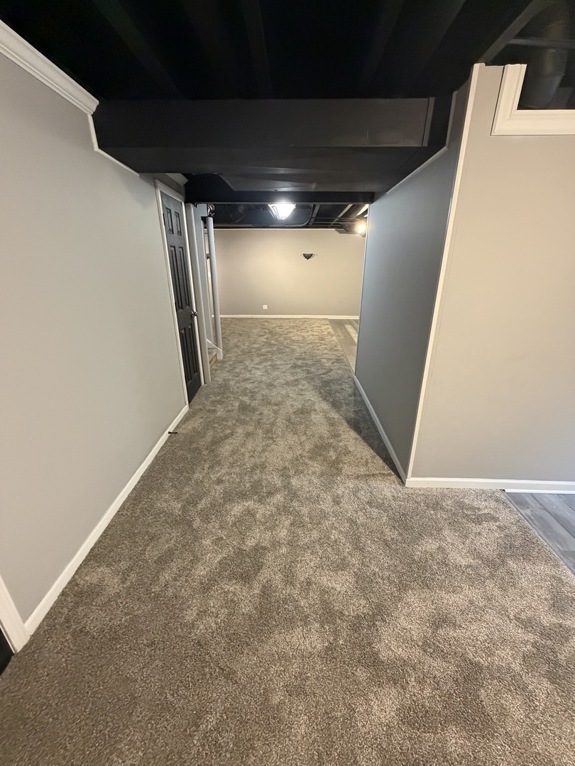 658 N Silver Leaf Lane, Round Lake, IL 60073