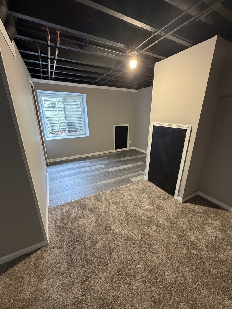 658 N Silver Leaf Lane, Round Lake, IL 60073